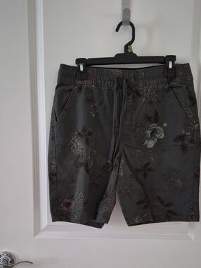 Democracy Olive Green Floral Shorts